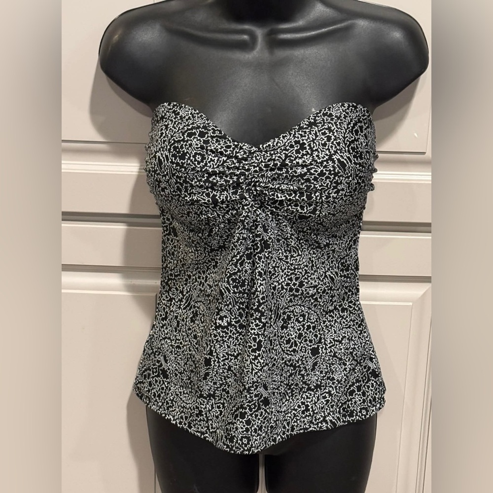 Old navy Black and White Strapless Top LARGE stretchy